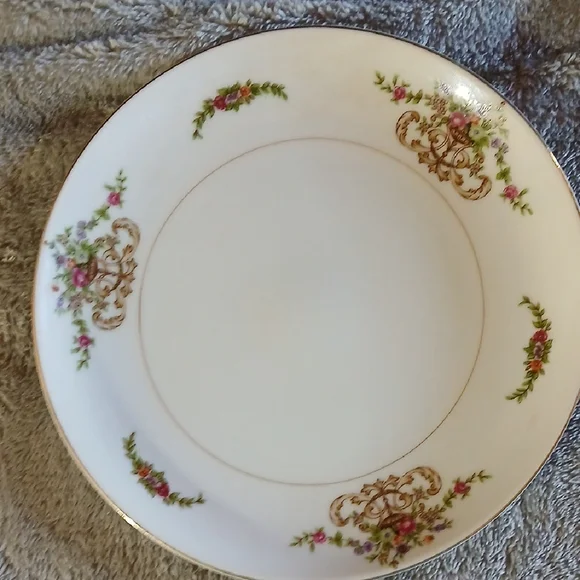 Vintage Elegant Floral Tea Set - Picture 3 of 12
